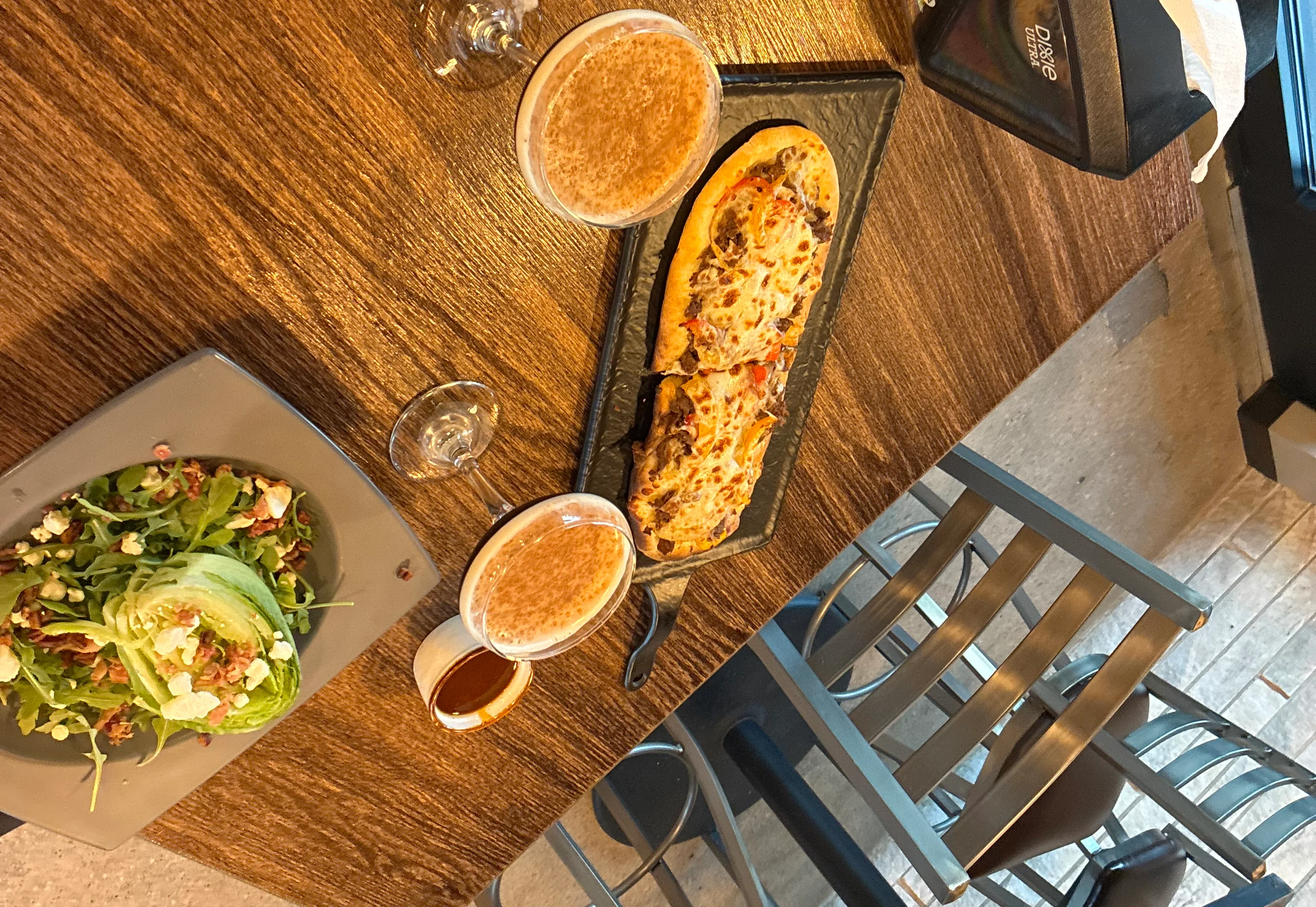 173 Salad & Philly cheesesteak flat bread