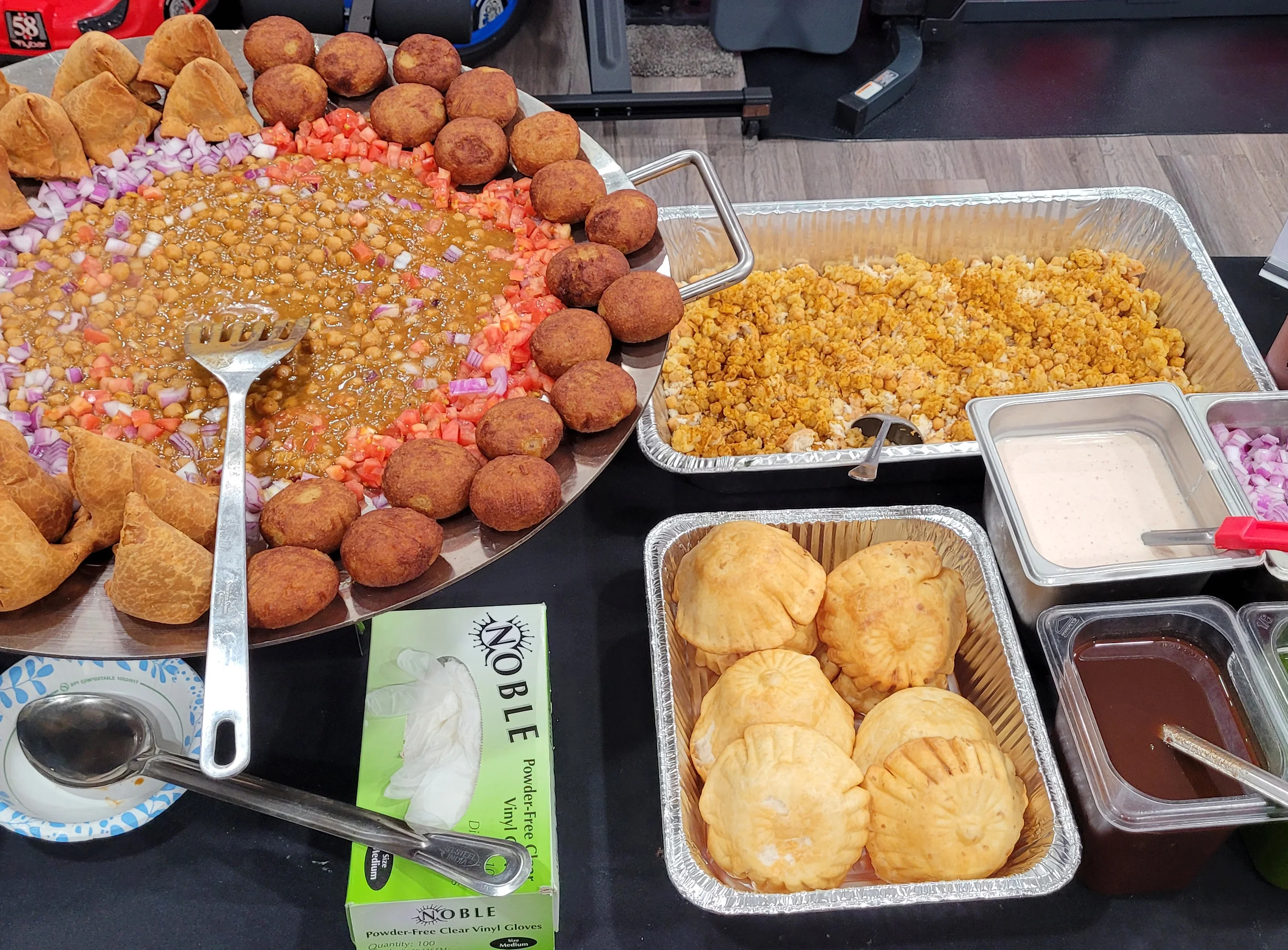 Indian chaat platter with samosas and bhalla