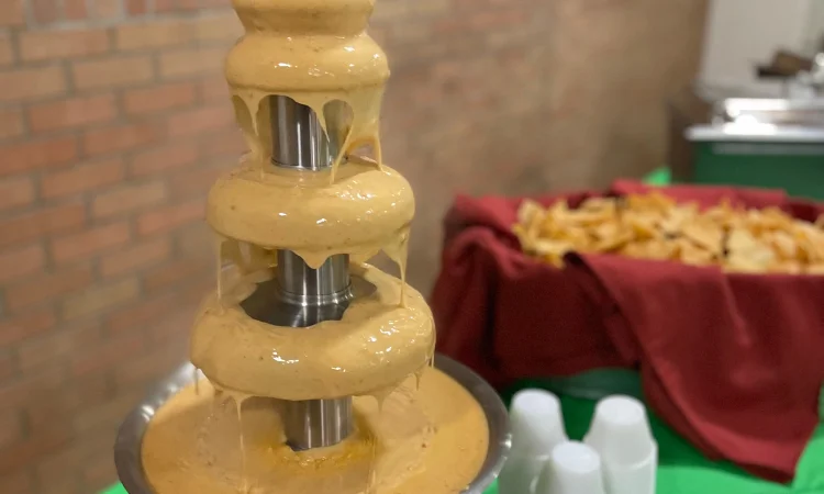 Queso Fountain