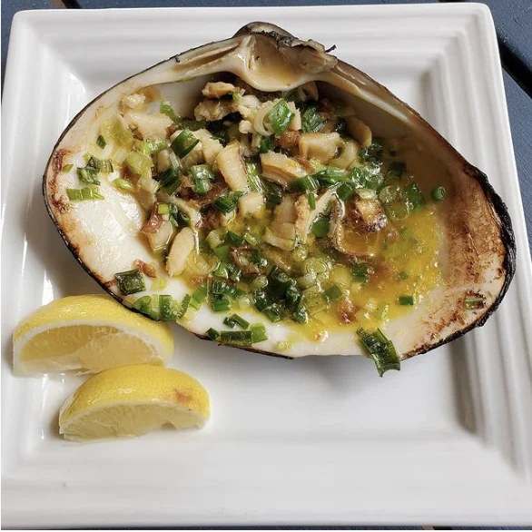 Grilled Giant Surfclams