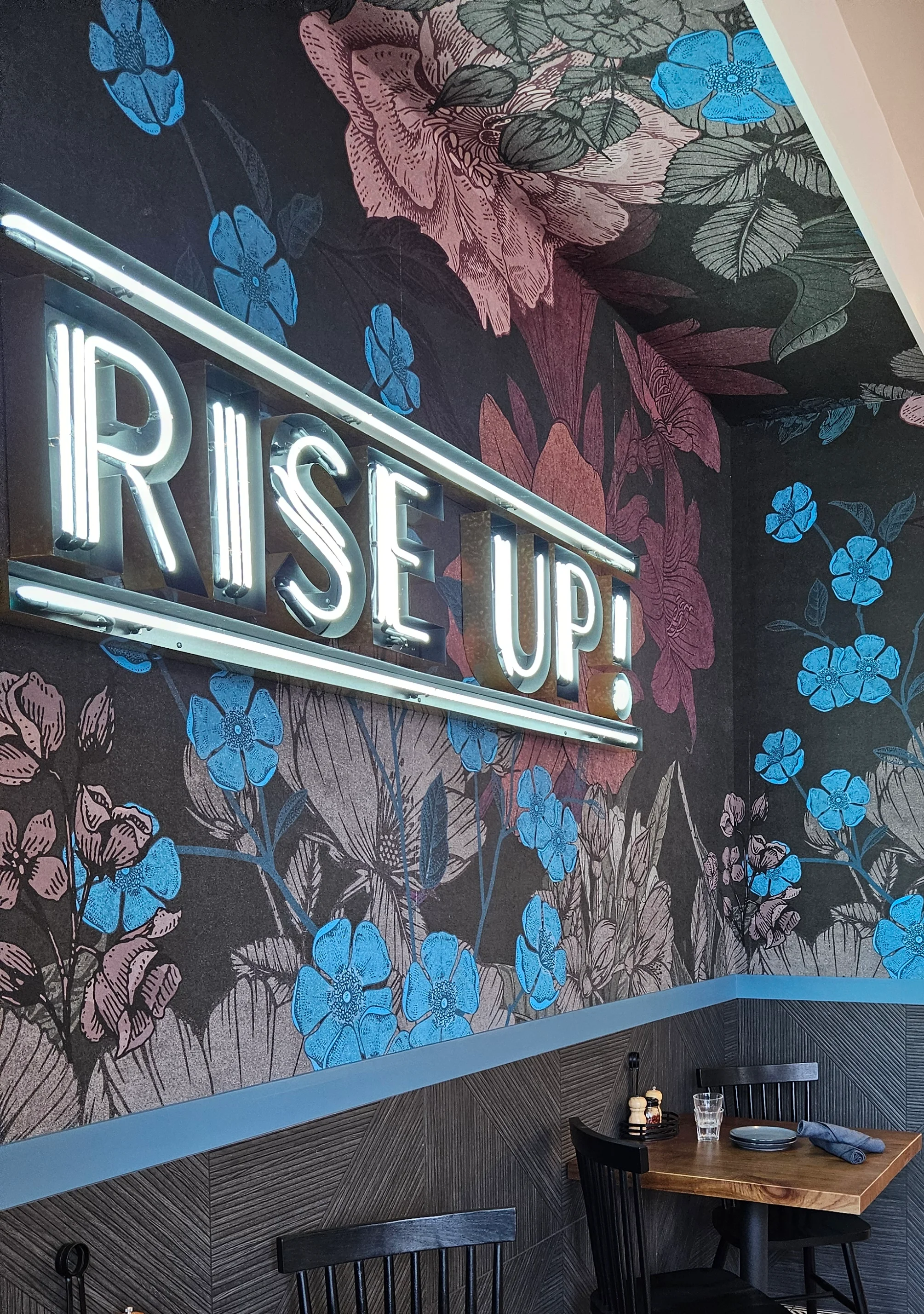 Rise Up led