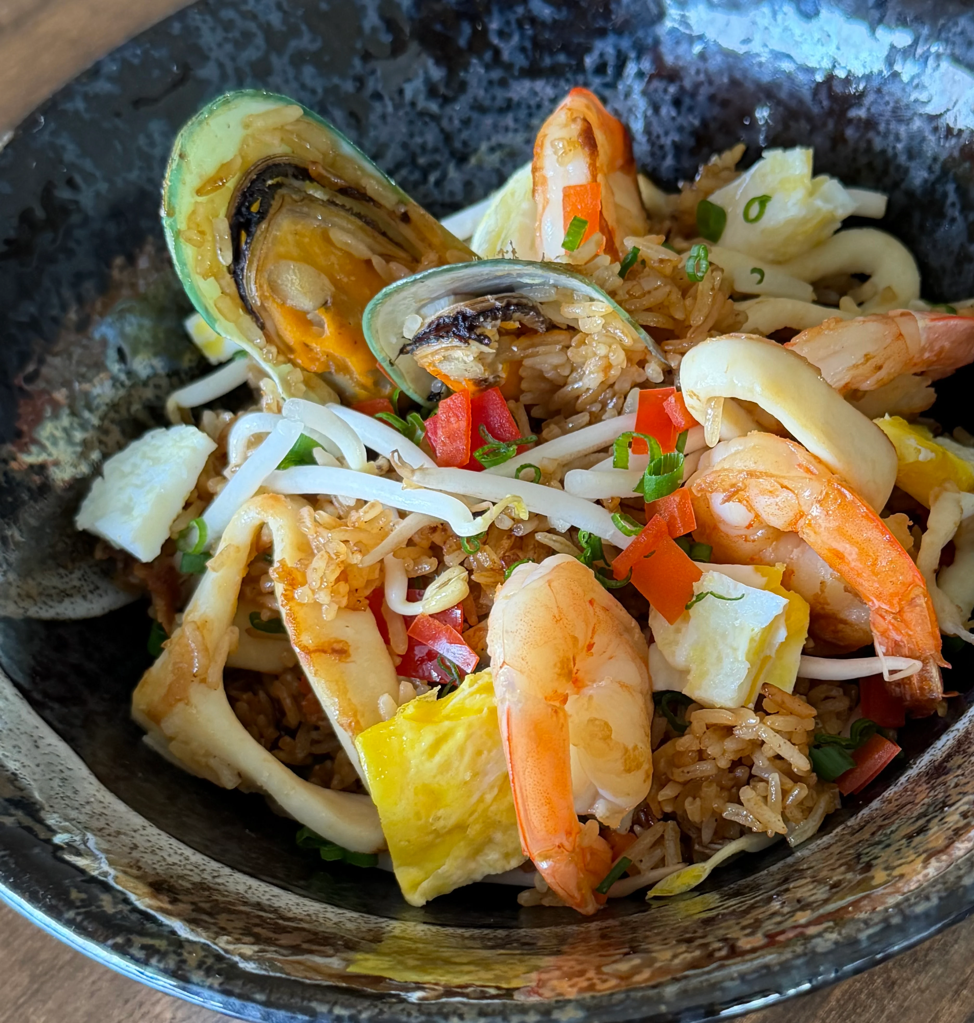 Seafood fried rice with shrimp and mussels