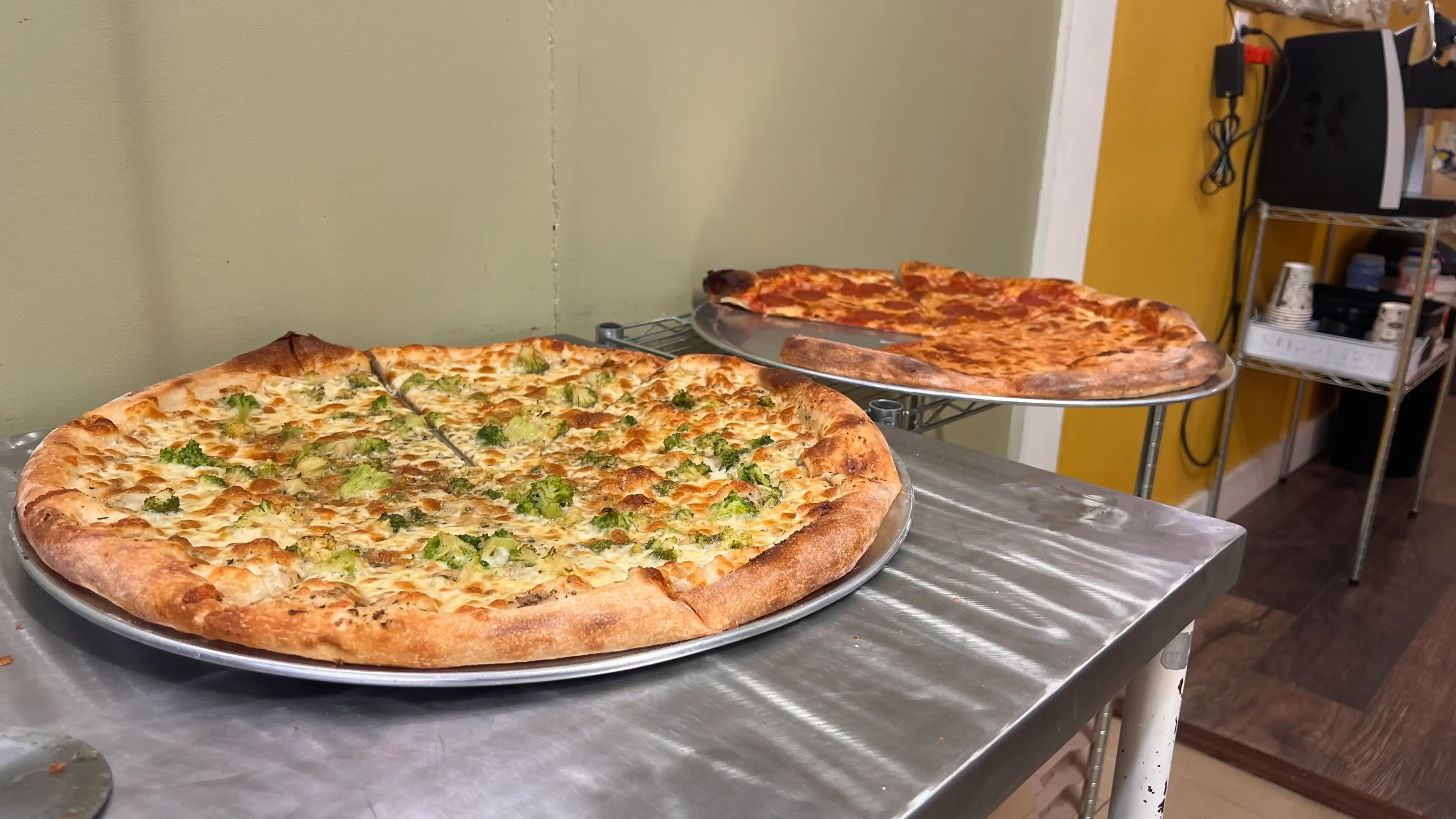 Blazin' Bitez Pizza Small Buffalo Chicken Salad