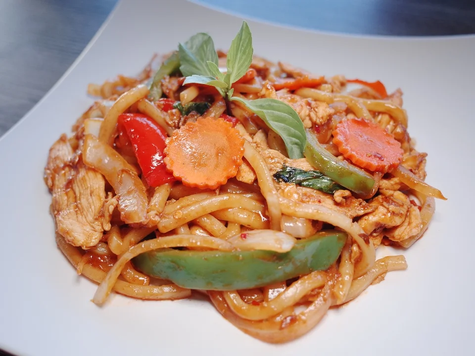 Spicy Basil Udon Noodle
