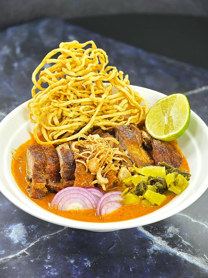 Khaosoi Crispy Duck