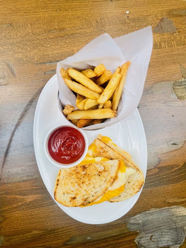 KIDS GRILLED CHEESE at Ardsley Station