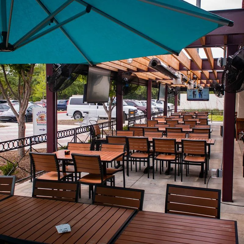 Outdoor patio with tv's, lots of shade, relaxing date night!