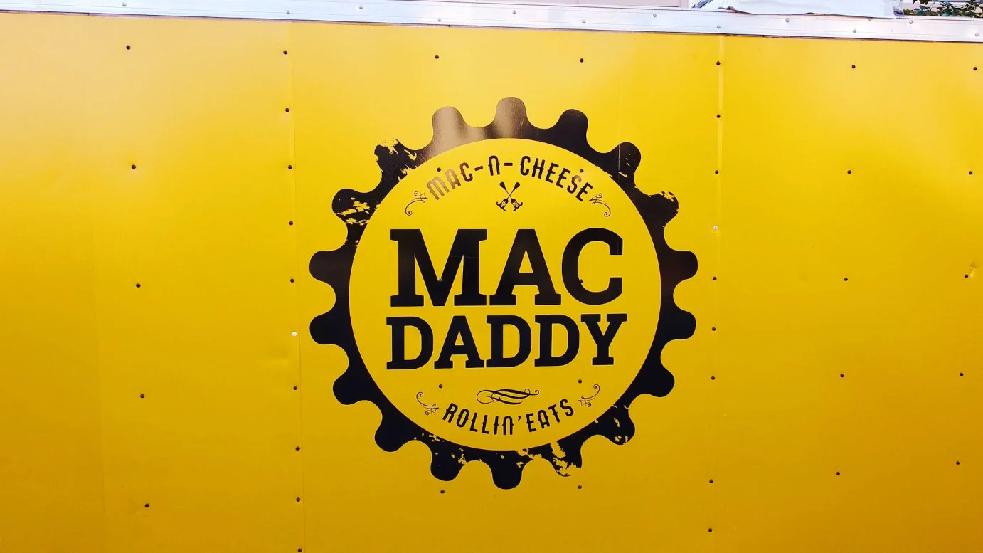 Food truck branding for mac and cheese