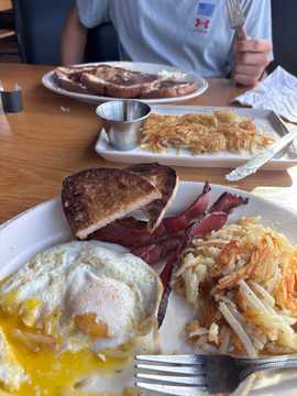 Photo from Frannie E.'s review