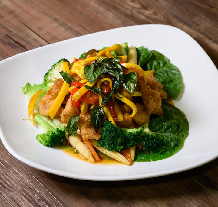 SD-4 Fish Fillet with Mango Dressing (GF) | Avor Thai