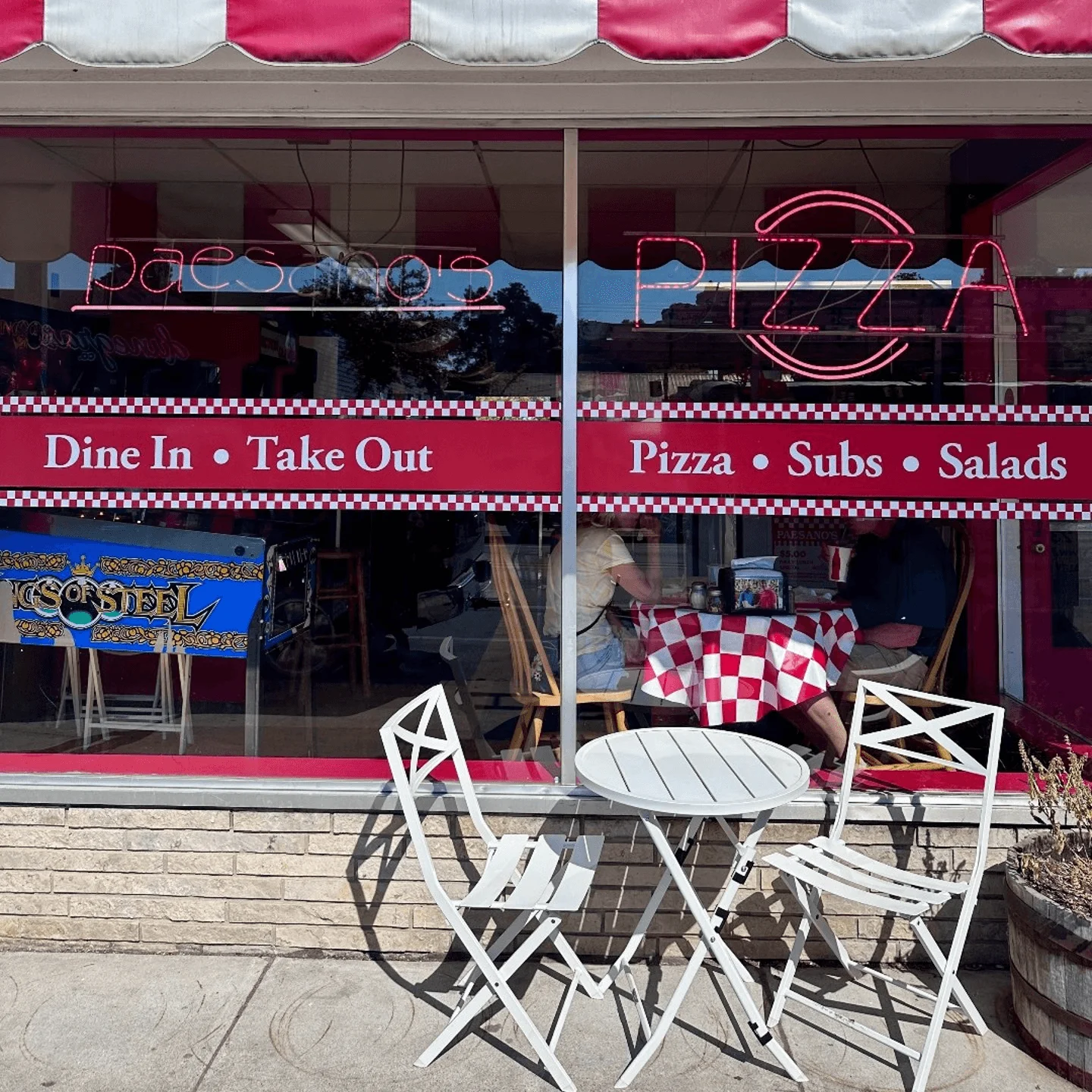 The outside of Paesano's Pizza