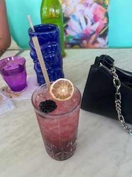 Photo from Tiare M.'s review