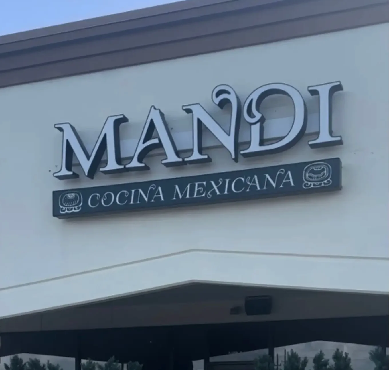 Mandi Cocina Mexicana restaurant exterior signage