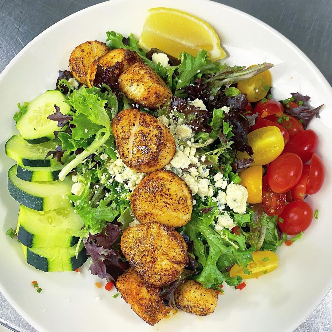 Stonebridge Front BLK Scallop Salad | Stonebridge