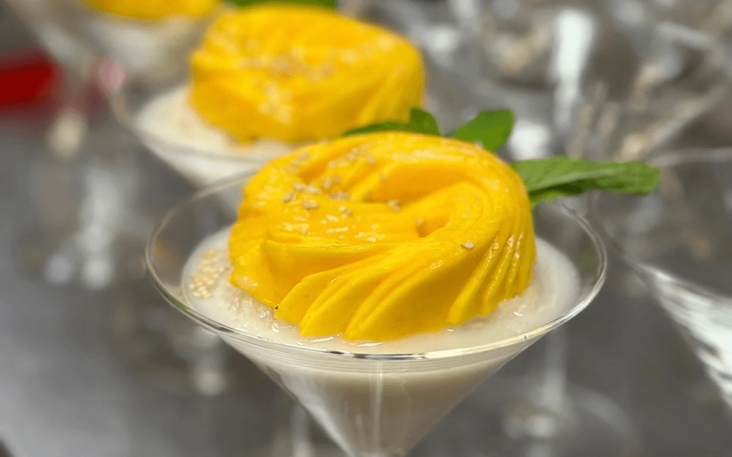 Mango sticky rice dessert with coconut cream