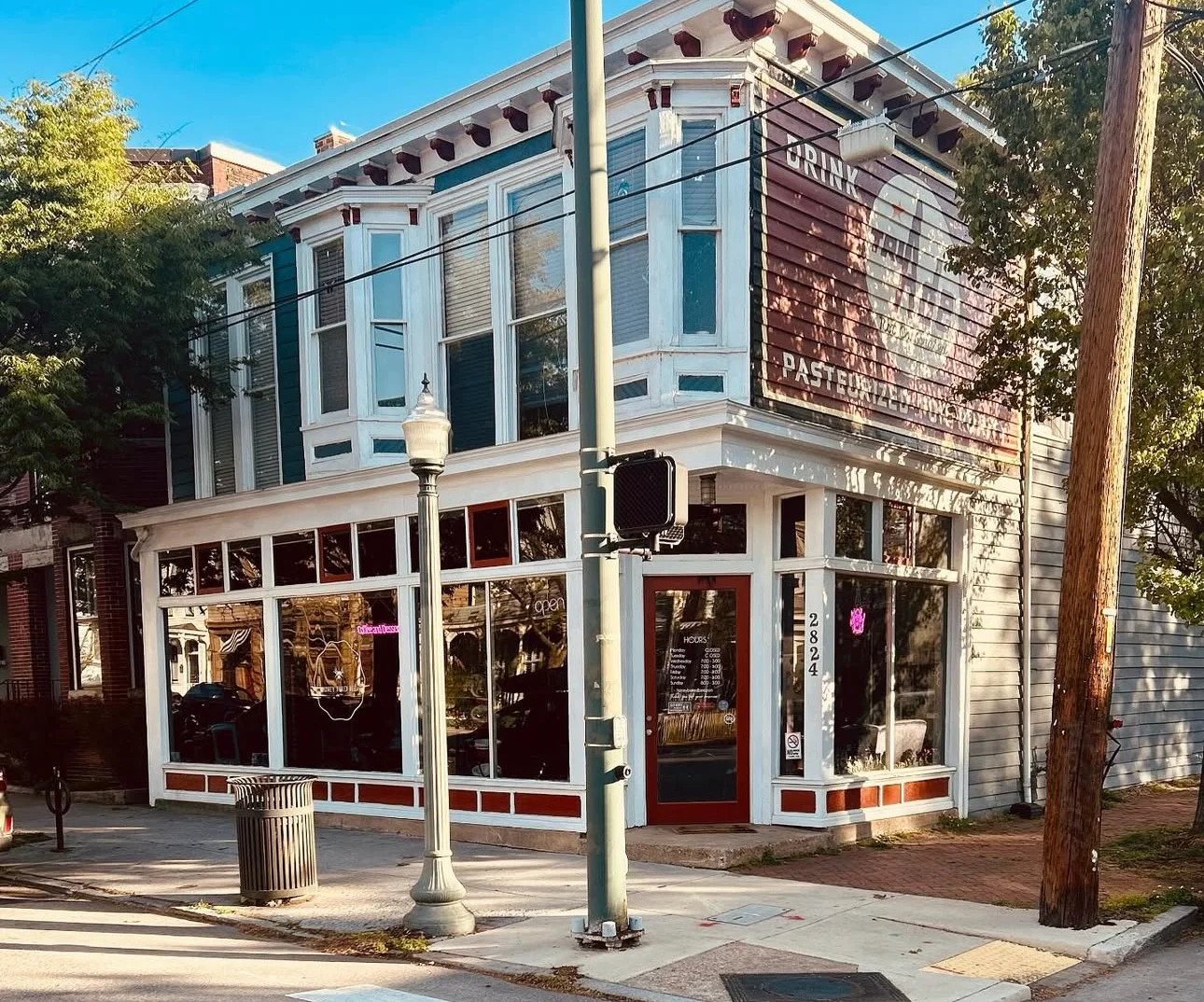 Charming restaurant exterior with vintage architecture