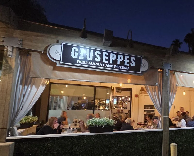 Best Italian Food and Pizza in Palm Springs Front  Entrance Patio