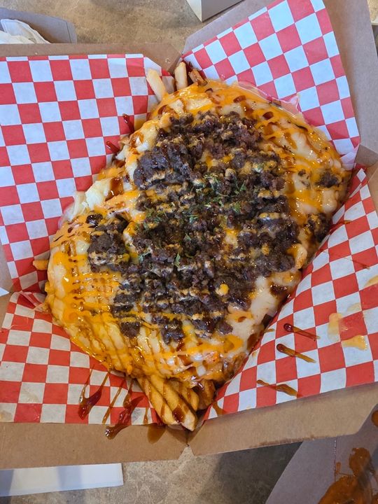 本日だけ。KING FRY Chill with your chinggus over crispy chicken, sweet & sour glaze