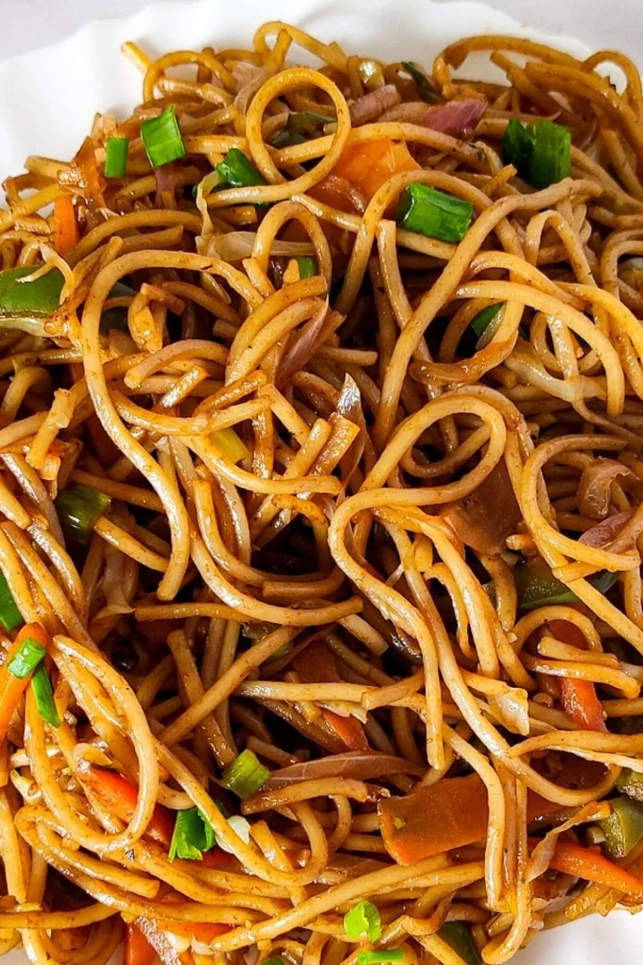 Vegetable Chow Mein (V)