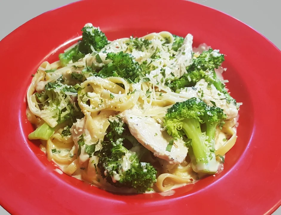Fettucini with Chicken and Broccoli