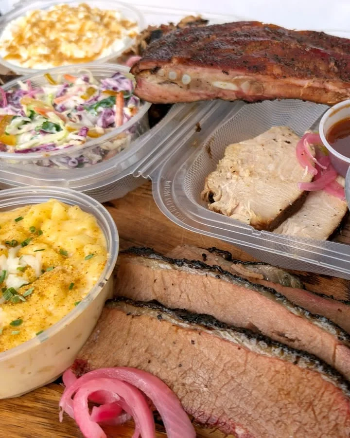 Traditional BBQ Brisket, Pickled Onions, Sliced Turkey, Mac and Cheese, Coleslaw, and plenty of BBQ Sauce!