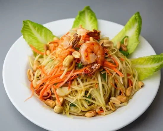 Thai green papaya salad with shrimp and peanuts