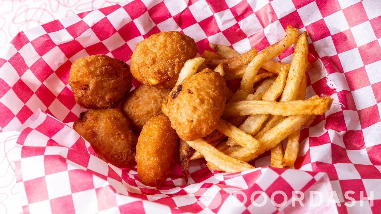 Mac and Cheese Bites (6) Plus Kid Fry
