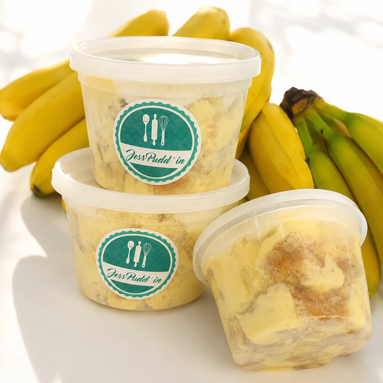 Banana pudding dessert in clear containers