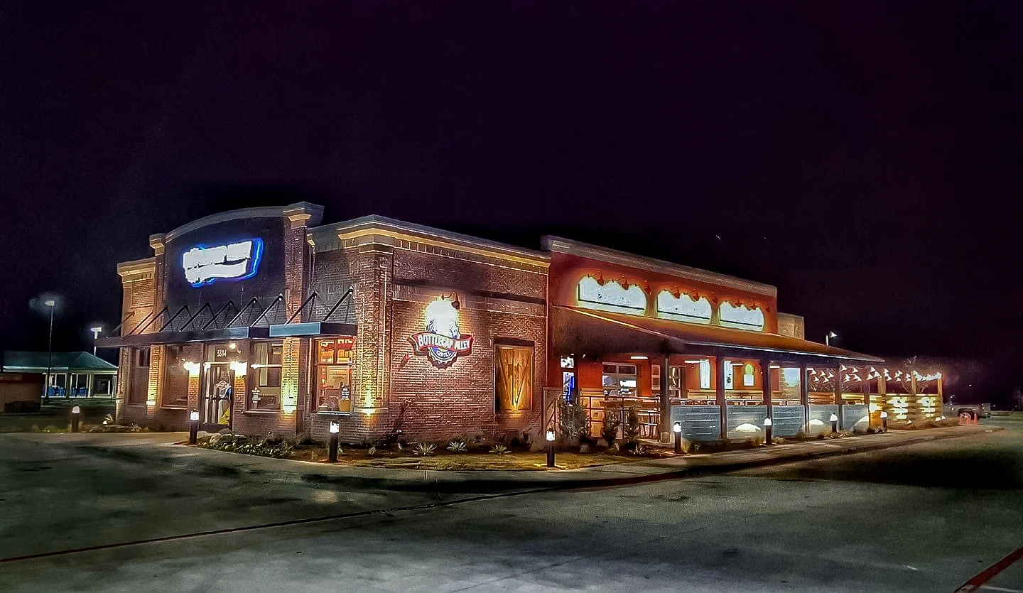 Watch the Game at your local family friendly sports bar and grill near me. family dining, large temperature controlled covered patio,  outdoor yard games, pool, and golden tee. Laid back atmosphere. best happy hour. cold beer and watch the game. local, cool vibe.