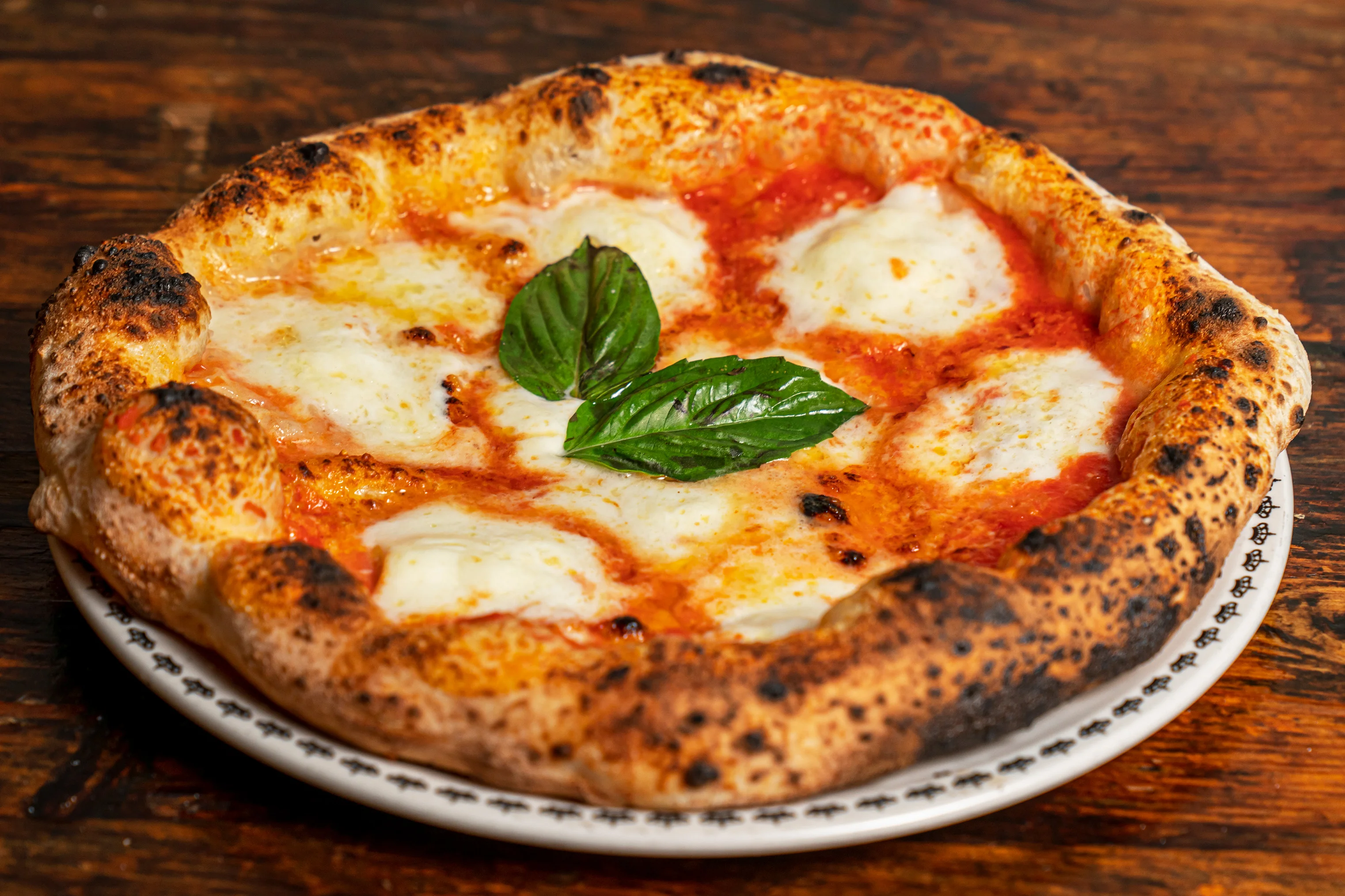 Neapolitan Pizza Buffala Mozzarella