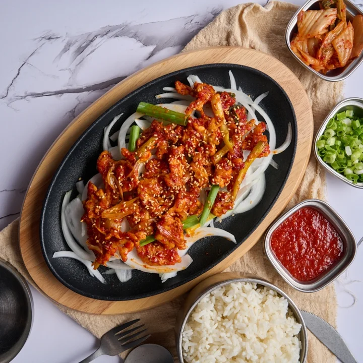 D4. DAKGALBI (GRILLED SPICY CHICKEN)