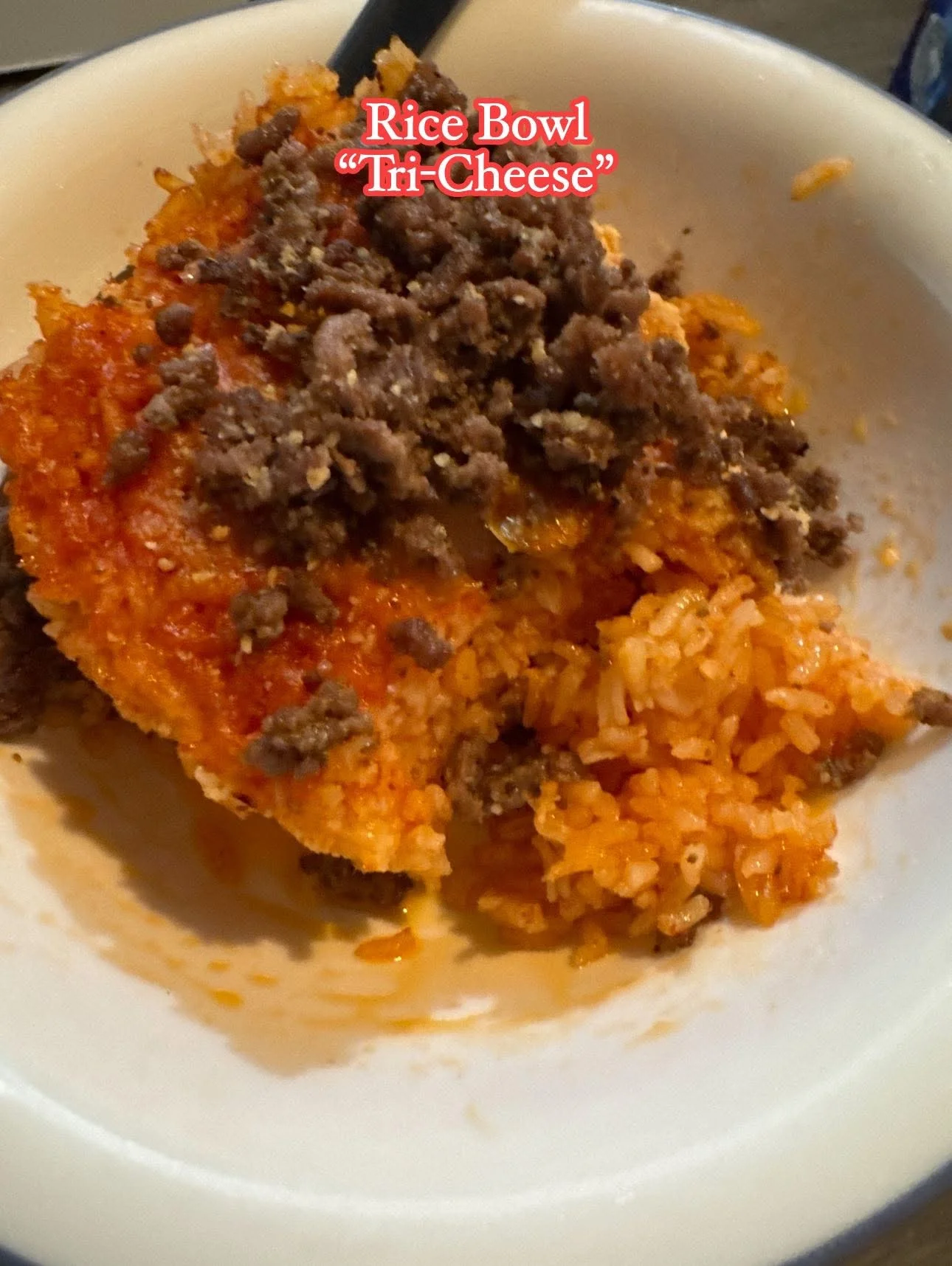 Cheesy rice bowl with seasoned beef