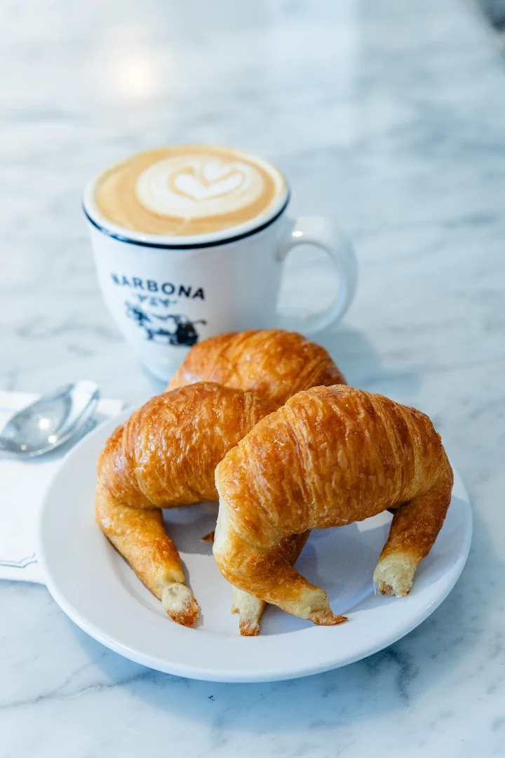 Latte + 3 Medialunas