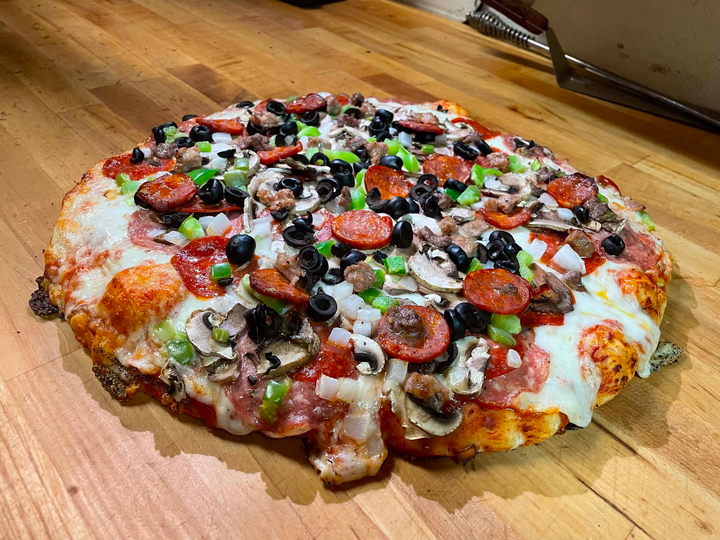 DJ's Pizza