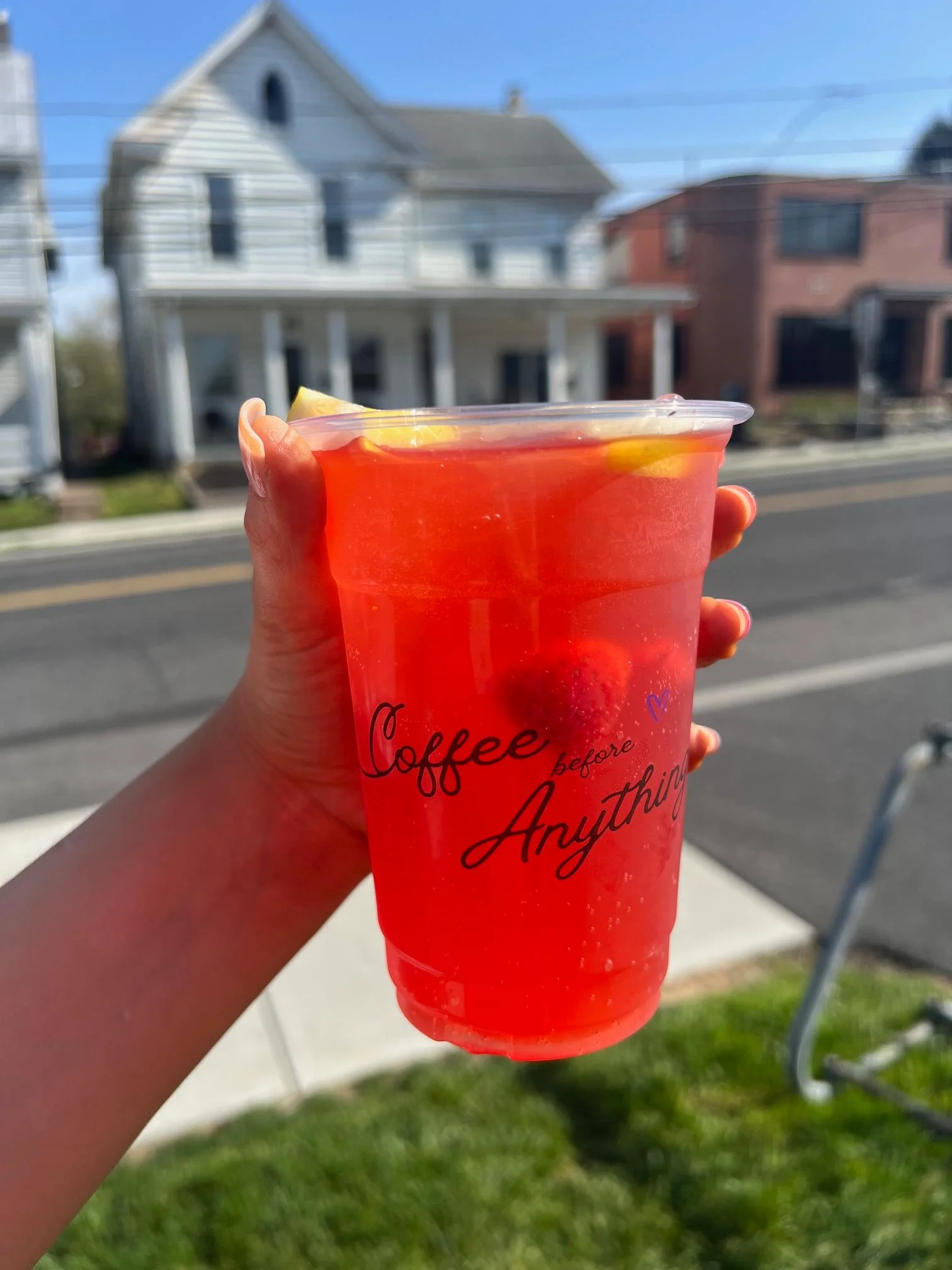 **Strawberry Lemonade Spritzer