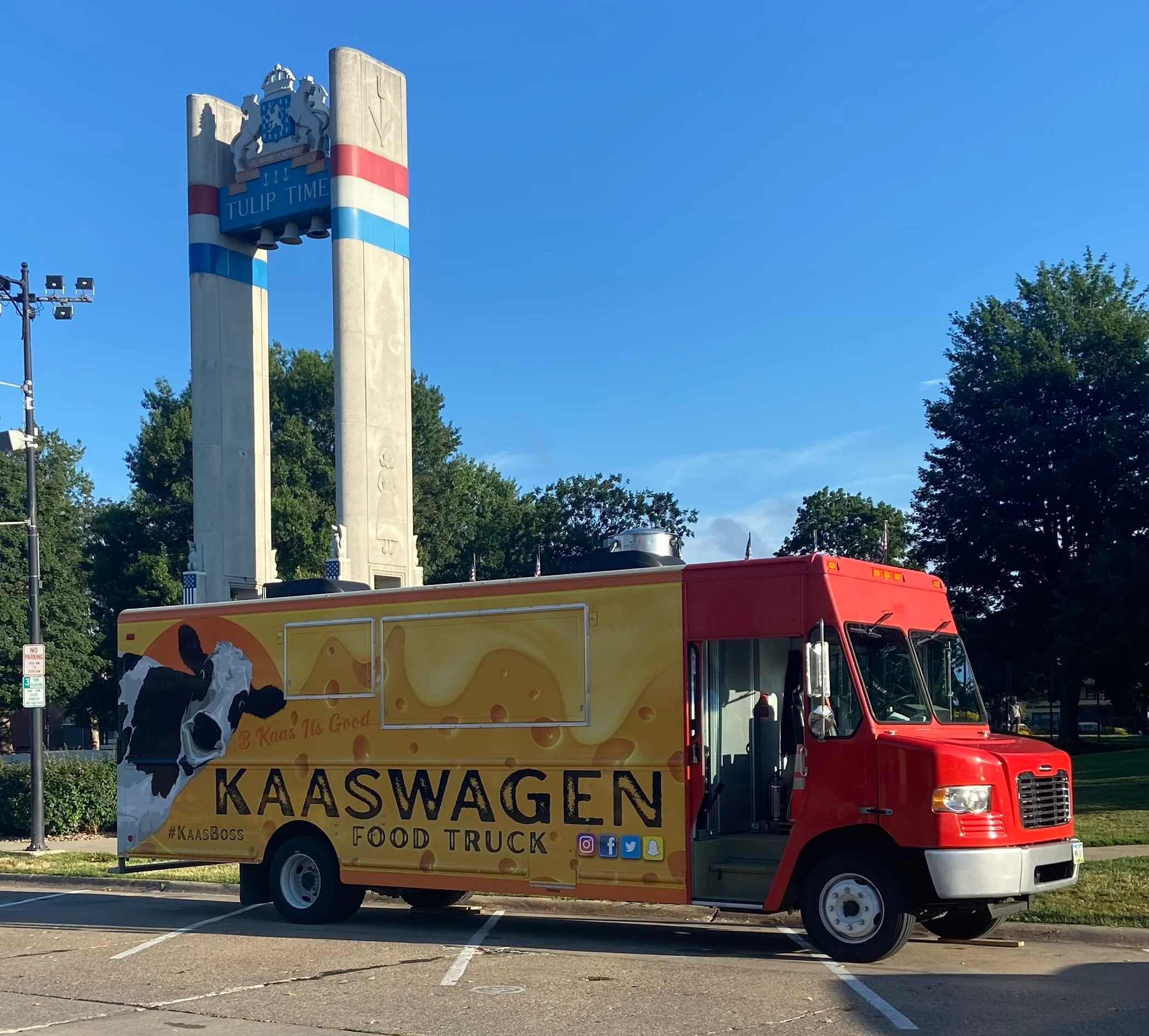 Kaaswagen food truck at Tulip Time festival