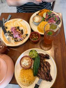 Photo from Alejandro R.'s review