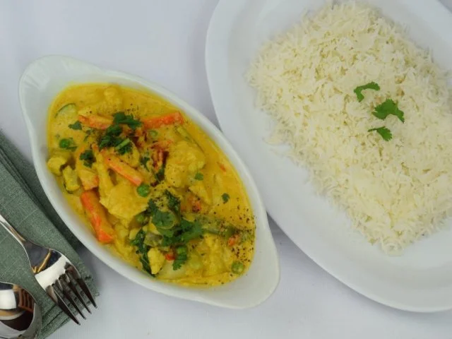 Creamy Indian chicken curry with basmati rice