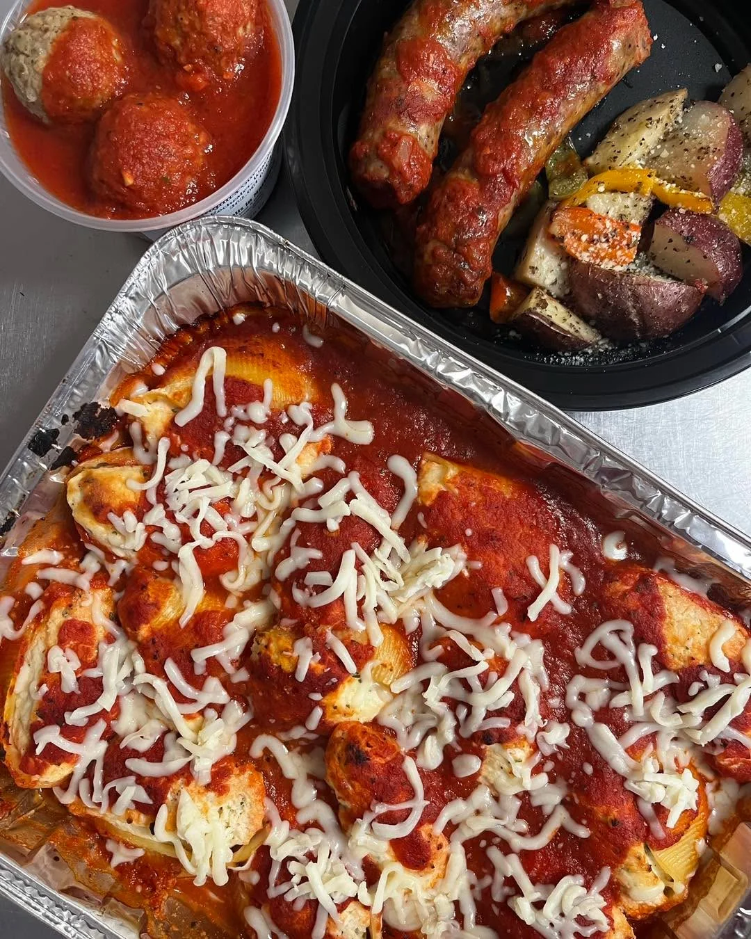 Italian baked stuffed shells with marinara sauce