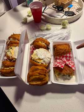 Photo from Roberth M.'s review