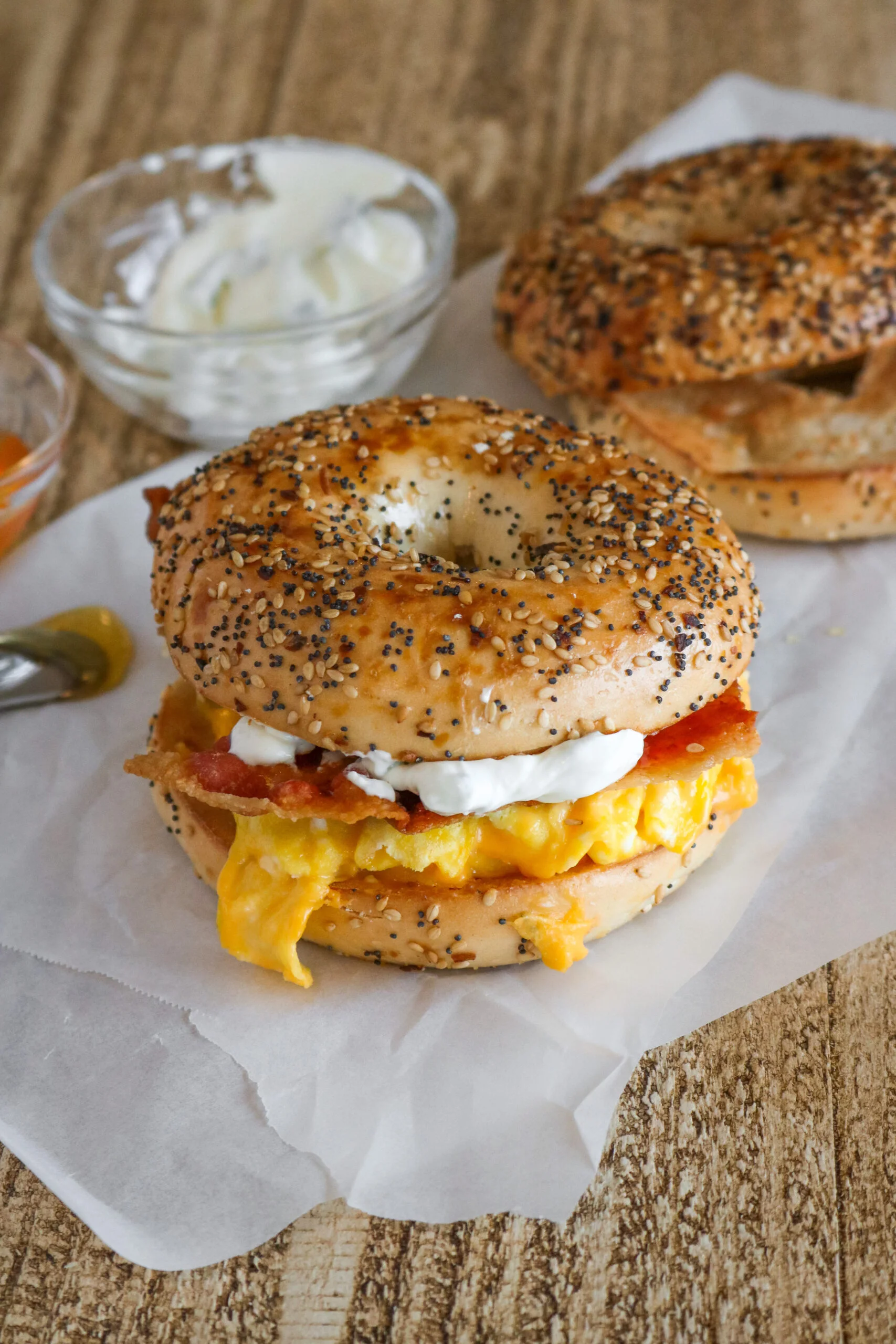 Bagel sandwich with eggs and bacon, a classic breakfast dish