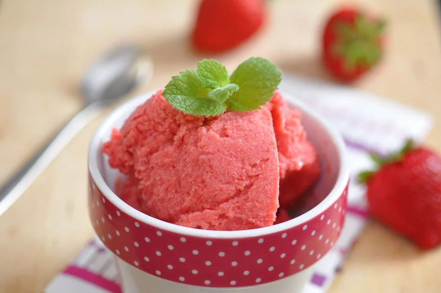 Cold, fresh sorbet 