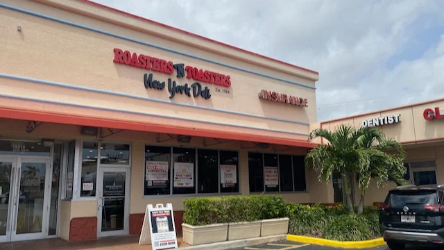 Exterior of Roasters ’N Toasters Aventura restaurant