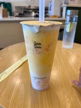 Photo from hannah r.'s review