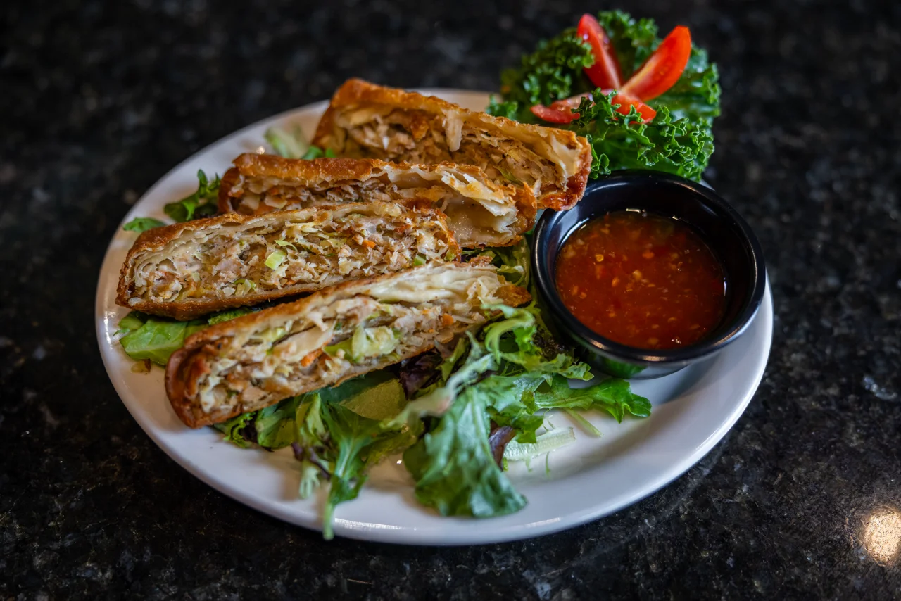 Crispy Vietnamese spring rolls with dipping sauce