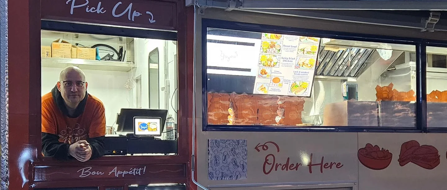 welcoming Grégoire truck