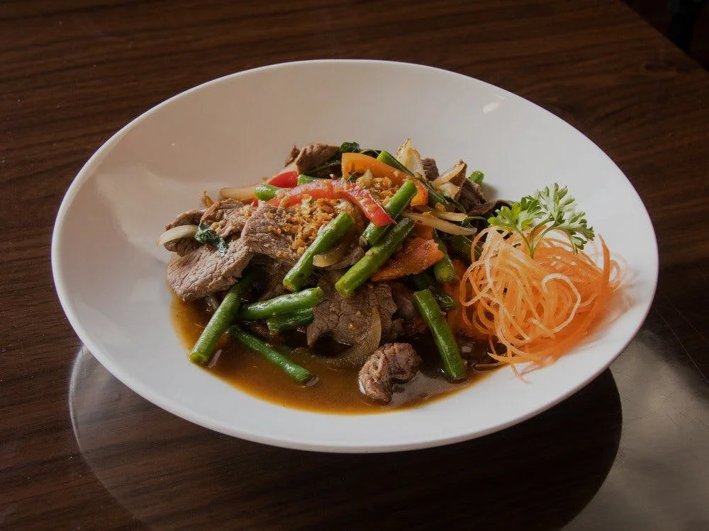 Thai stir-fried beef with vegetables