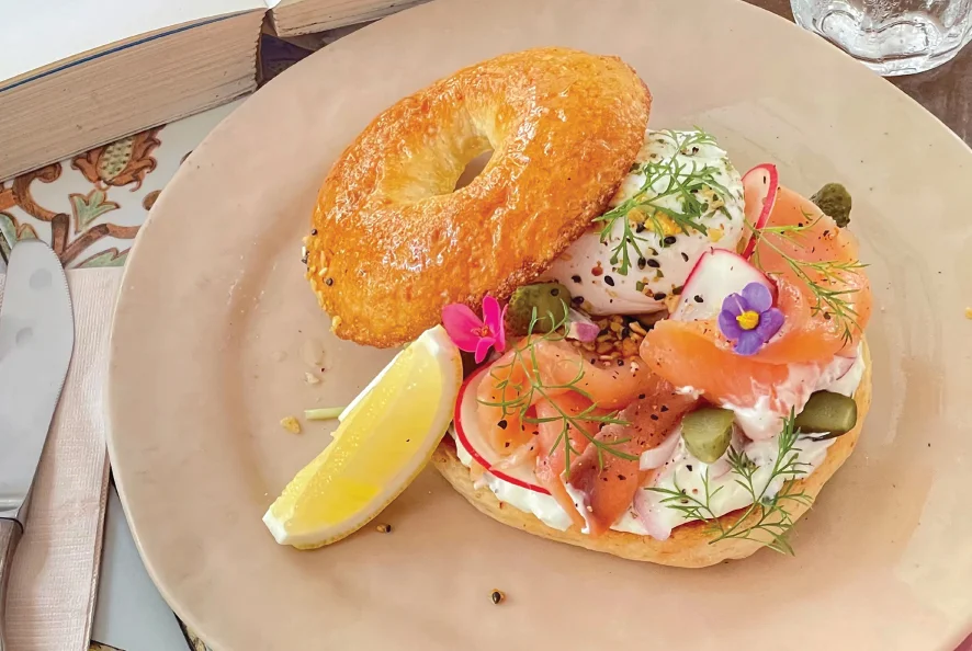 Bagel with smoked salmon and poached eggs, a classic brunch dish
