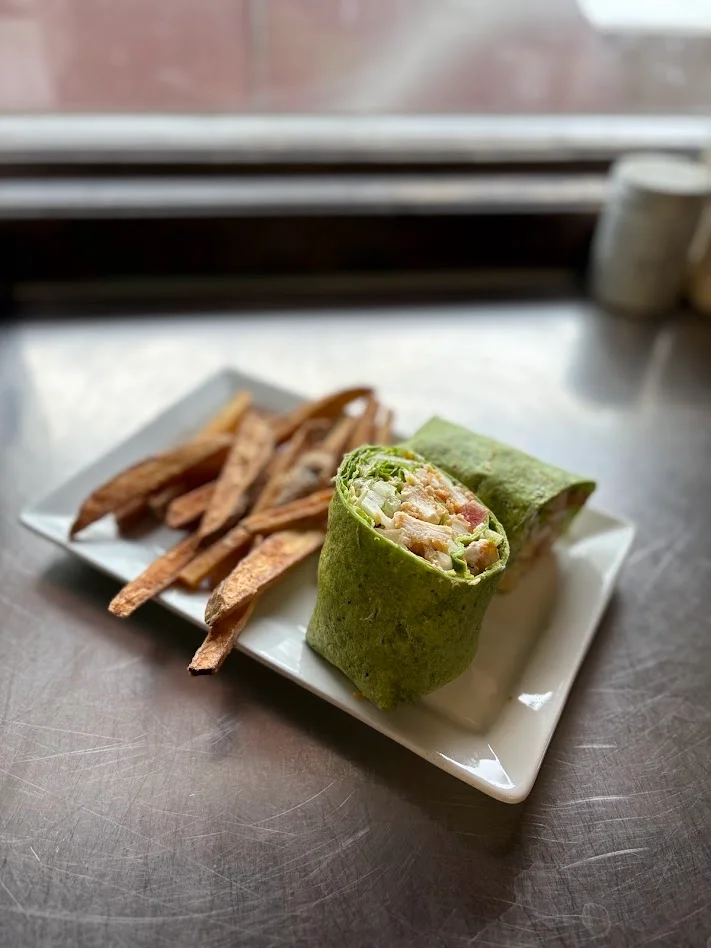 Chicken ranch wrap with fries 