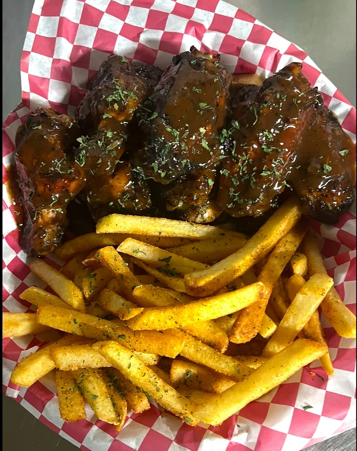 (8) Jerk Chicken Wings w/ Fries